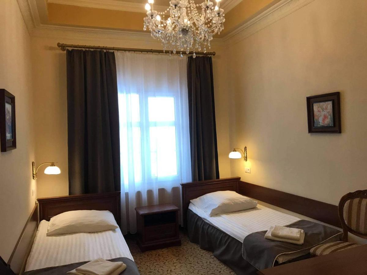 Hotel Venecia Palace Михаловице Экстерьер фото