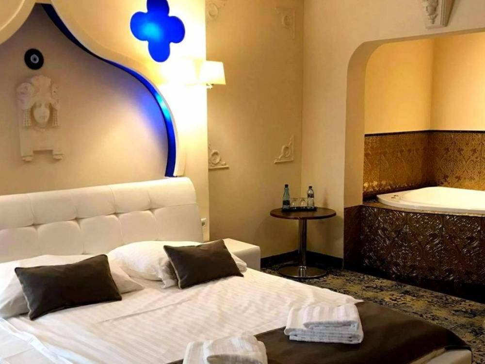Hotel Venecia Palace Михаловице Экстерьер фото