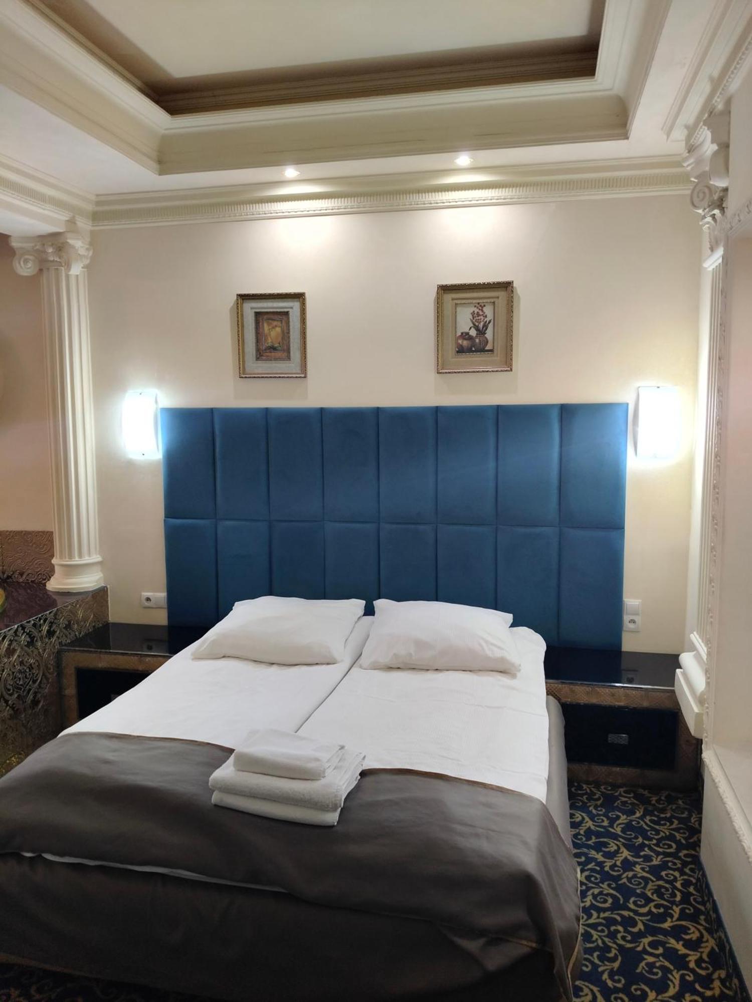 Hotel Venecia Palace Михаловице Экстерьер фото